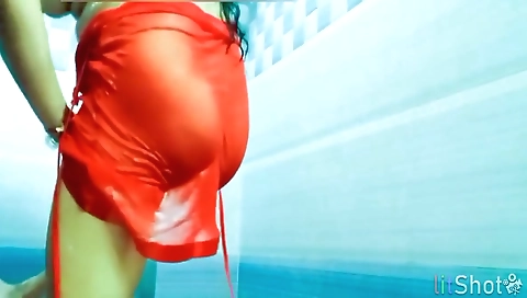 Indian Bhabi Bathing &pissing In Bathroom With India Summer, Gia Paige And Sophie Dee