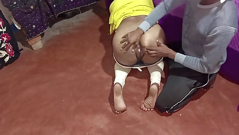Nokrani Ko Ghodi Banakr Choot Me Ungli Dali