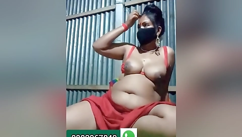 Desi Bhabhi Big Boobs In Webcam