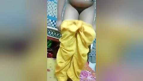 Today Exclusive-sexy Figure Desi Girl Showing Her Boobs And Pussy
