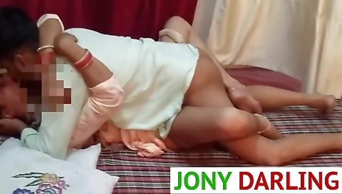 Wife Ki Friend Ko Wife Ke Samne Choda, Wife Ne Video Banayi