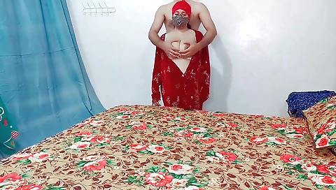 Paki Romantic Sex With Tall Boy