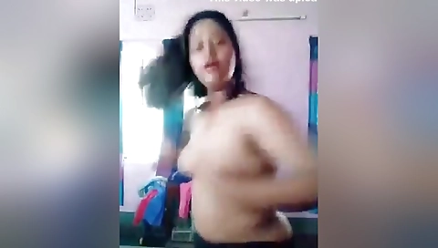 Today Exclusive- Cute Desi Girl Showing Her Boobs 4