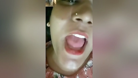 Today Exclusive- Horny Punjabi Bhabhi Showing Her Wet Pussy