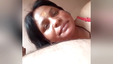 Today Exclusive- Desi Bhabhi Sucking Babaji Dick