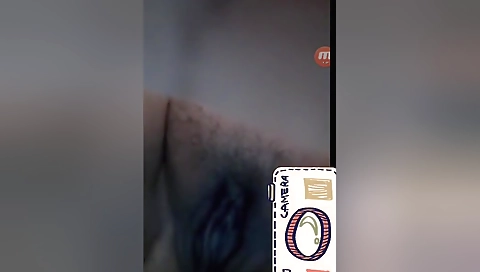 Today Exclusive- Paki Bhabhi Showing Her Boobs And Pussy On Video Call