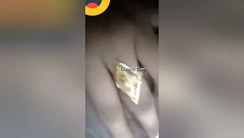 Today Exclusive- Sexy Village Girl Showing Boobs And Pussy On Video Call