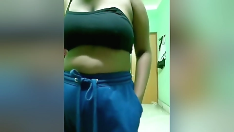 Today Exclusive -sexy Kolkata Girls Showing Big Boobs 2