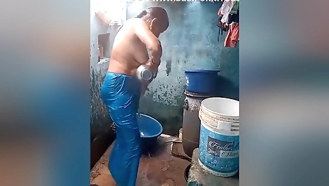 Today Exclusive- Desi Bhabhi Record Her Bathing Video For Lover 1