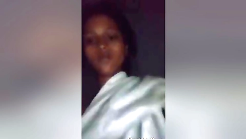 Today Exclusive-cute Tamil Girl Showing Her Boobs And Pussy