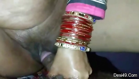 Today Exclusive- Desi Bhabhi Boob Pressing And Fucked