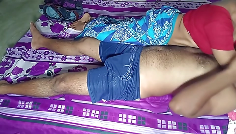 Daru Peekar Aya Dever Se Bhabhi Ne Chudaya - Sex With Dever