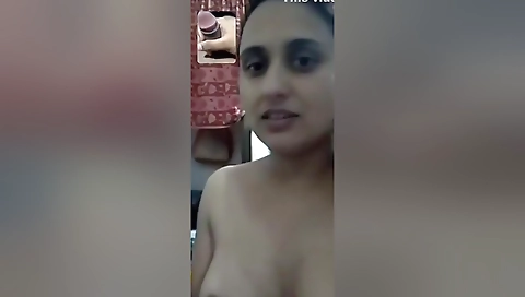 Exclusive- Horny Indian Bhabhi Showing Her Boobs On Video Call
