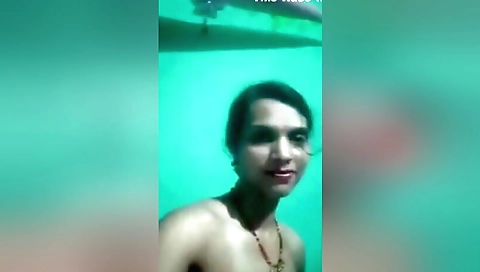 Bhabhi Shows Her Boobs And Pussy
