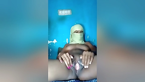 My Wife Showing Boobs And Fingering