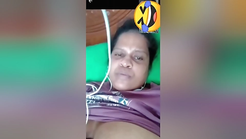 Today Exclusive- Horny Desi Milf Showing Her Boobs And Pussy 3