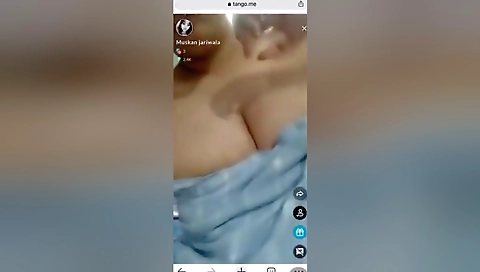 Hot Indian Model Shows Boobs On Tango Show