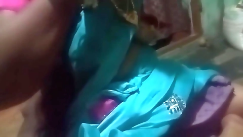 Priyanka Bigg Boobs Show In Home