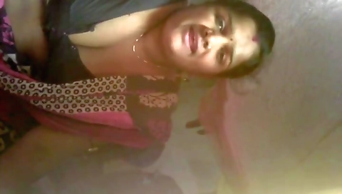 Sexy Odia Bahbhi Showing Her Big Boobs With Odia Audio
