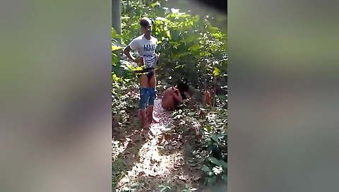 Today Exclusive- Desi Lover Outdoor Fucking