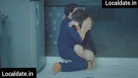 Electrician Ne Ghar Aake Bhabhi Khoob Pela