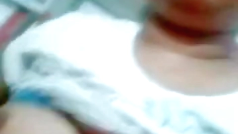 Today Exclusive- Sexy Desi Girl Showing Her Boobs On Video Call