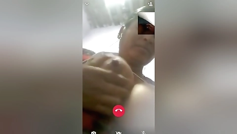 Today Exclusive- Bhabhi Showing Her Big Boobs On Video Call 1