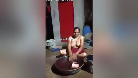 Today Exclusive- Bhabhi Outdoor Bathing Record By Hubby