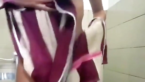 Indian teen 18+ Girl – Showing Herself Nude In Washroom