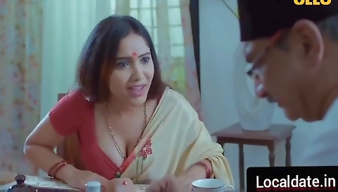 Rasili Bhabhi Ko Delivery Boy Ne Patak Ke Choda