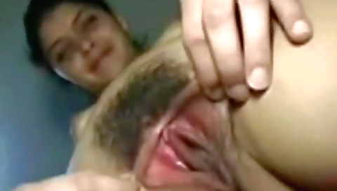 Bangalore Bhabhi Showing Her Pink Pussy To Lover Over Cam