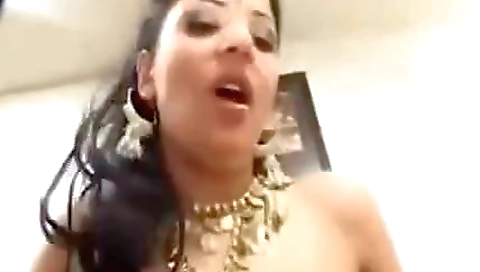 Sexy Aunty With Small Boobs Loves Riding In Cowgirl Pose