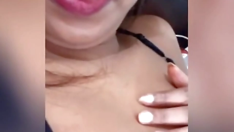 Today Exclusive-super Hot Desi Girl Showing Her Big Boobs