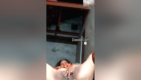 Today Exclusive- Desi Village Aunty Showing Her Pussy On Video Call