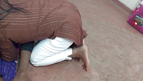 Jawan Housemaid Ladki Ne Deep Blowjob Diya Morning Me