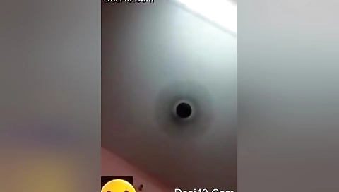 Today Exclusive-tamil Bhabhi Showing Boobs On Video Call