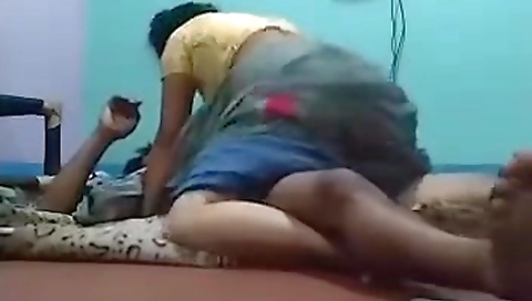 Desi Bhabhi Ridding Dick