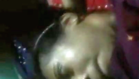 Today Exclusive- Desi Village Boudi Showing Her Boobs And Pussy