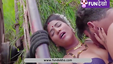 Malkin Ko Nanga Karke Chudai Ki- Hot Aunty Sex