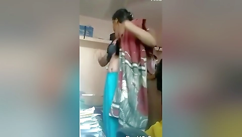 Today Exclusive- Sexy Telugu Girl Changing Her Cloths