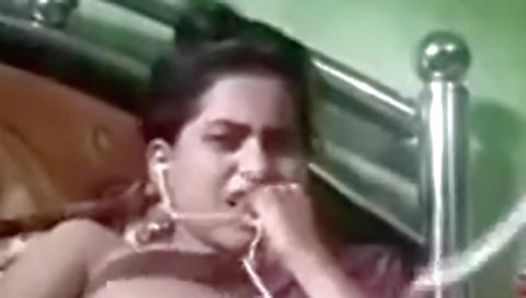 Bangladeshi Live Pussy Show Video On Selfie Cam
