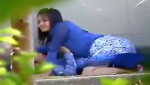 Desi Amateur College Girl Enjoying Passionate Sex Outdoors