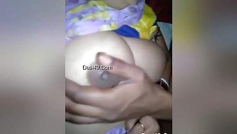 Today Exclusive- Hubby Sucking Wife Boobs