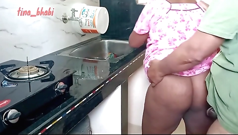 Desi Tina Bhabi Ko Apni Husband Ne Early Morning Jabardasth Se Nighty Utakar Ghoda Banake Chod Daala Doggy Style Mein