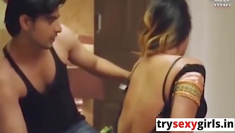 Bhabhi Ko Mote Lund Ki Aadat Thi Collage Ke Ladke Ka - Li Ya