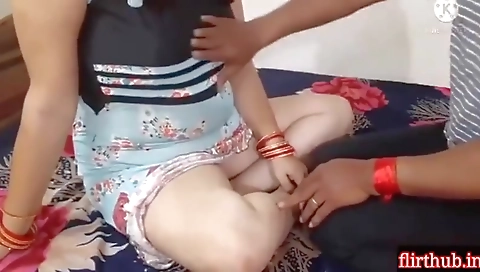 Puja Gandi Gali De Rahi Thi Lund Ke Liye Condam Lga Ke Choda