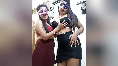Sexy Desi Girls Hot Cam Show
