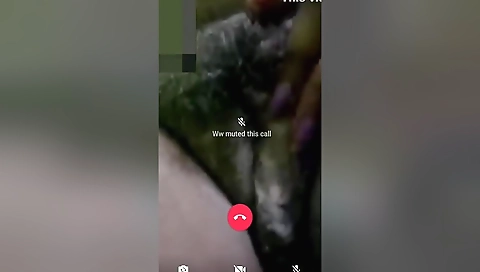 Today Exclusive- Sexy Desi Bhabhi Showing Her Boobs And Pussy On Video Call