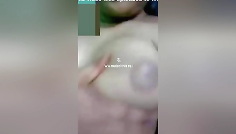 Today Exclusive- Sexy Desi Bhabhi Showing Her Boobs And Pussy On Video Call