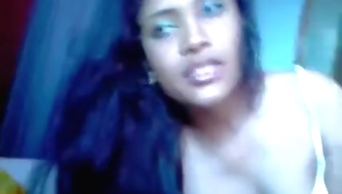 Girlfriend Giving Blowjob To Lover In This College Sex Video